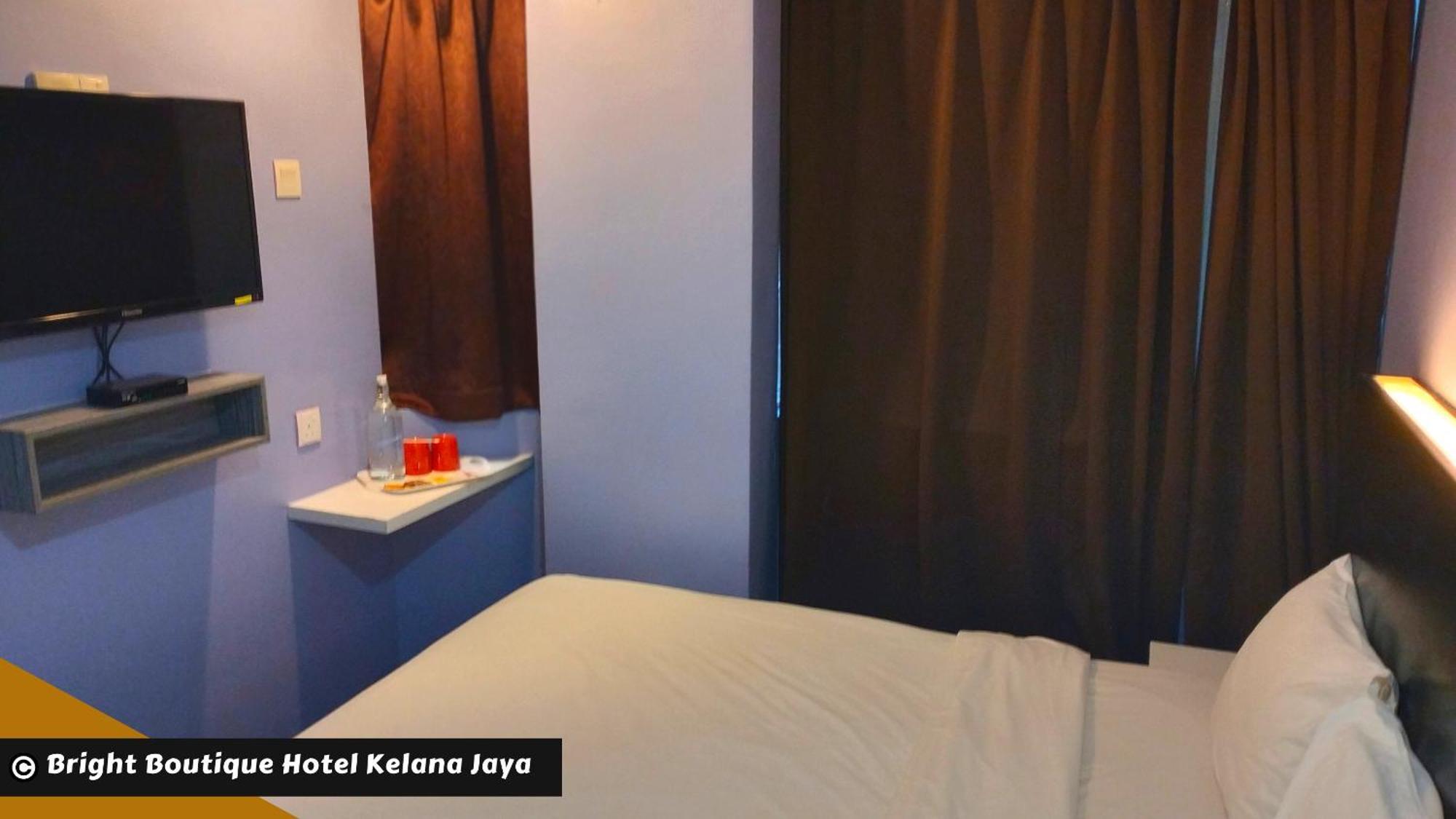 Bright Boutique Hotel Kelana Jaya Петалинг-Джая Экстерьер фото